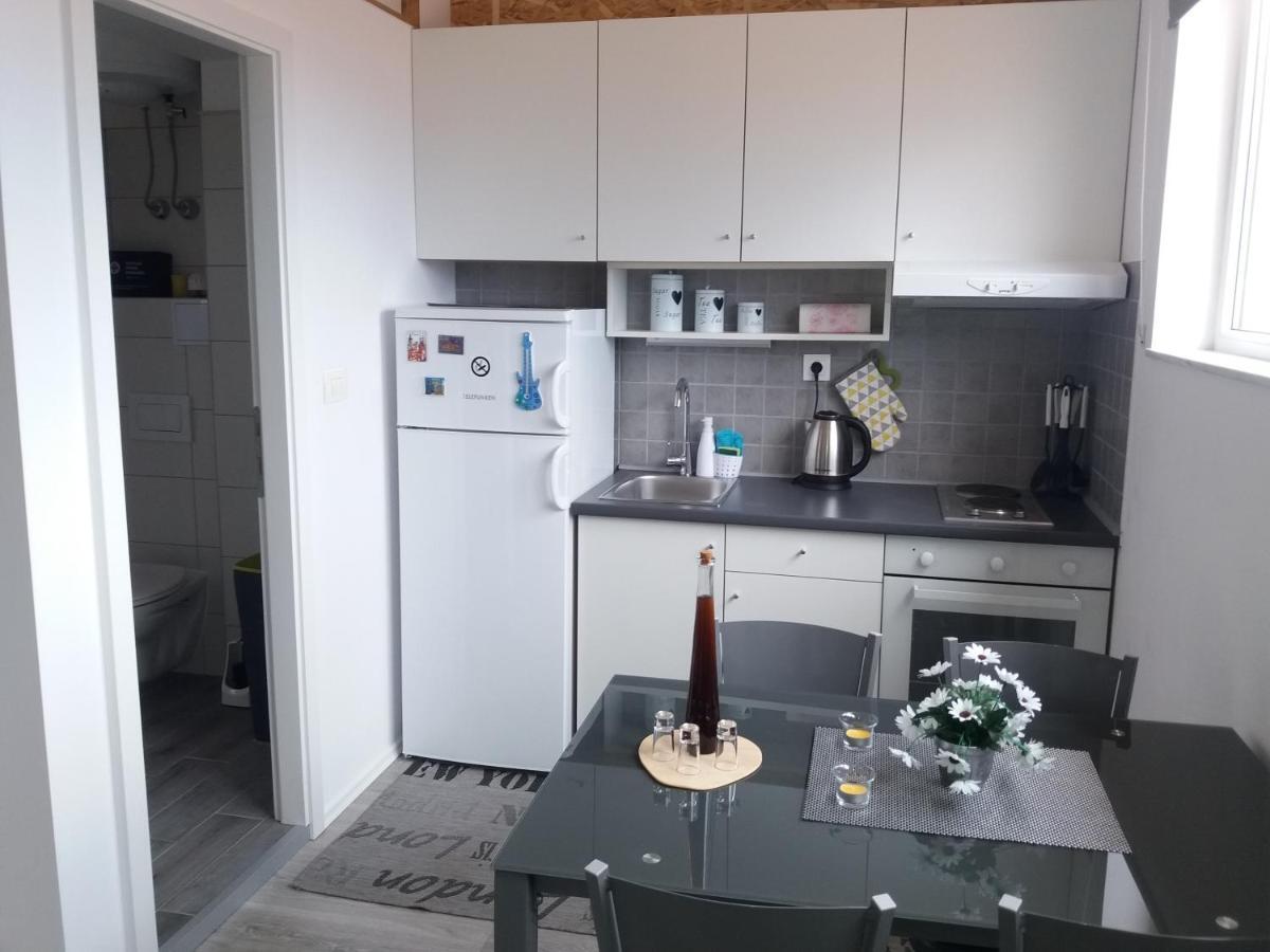 Apartman Luka คาชเตลา ภายนอก รูปภาพ