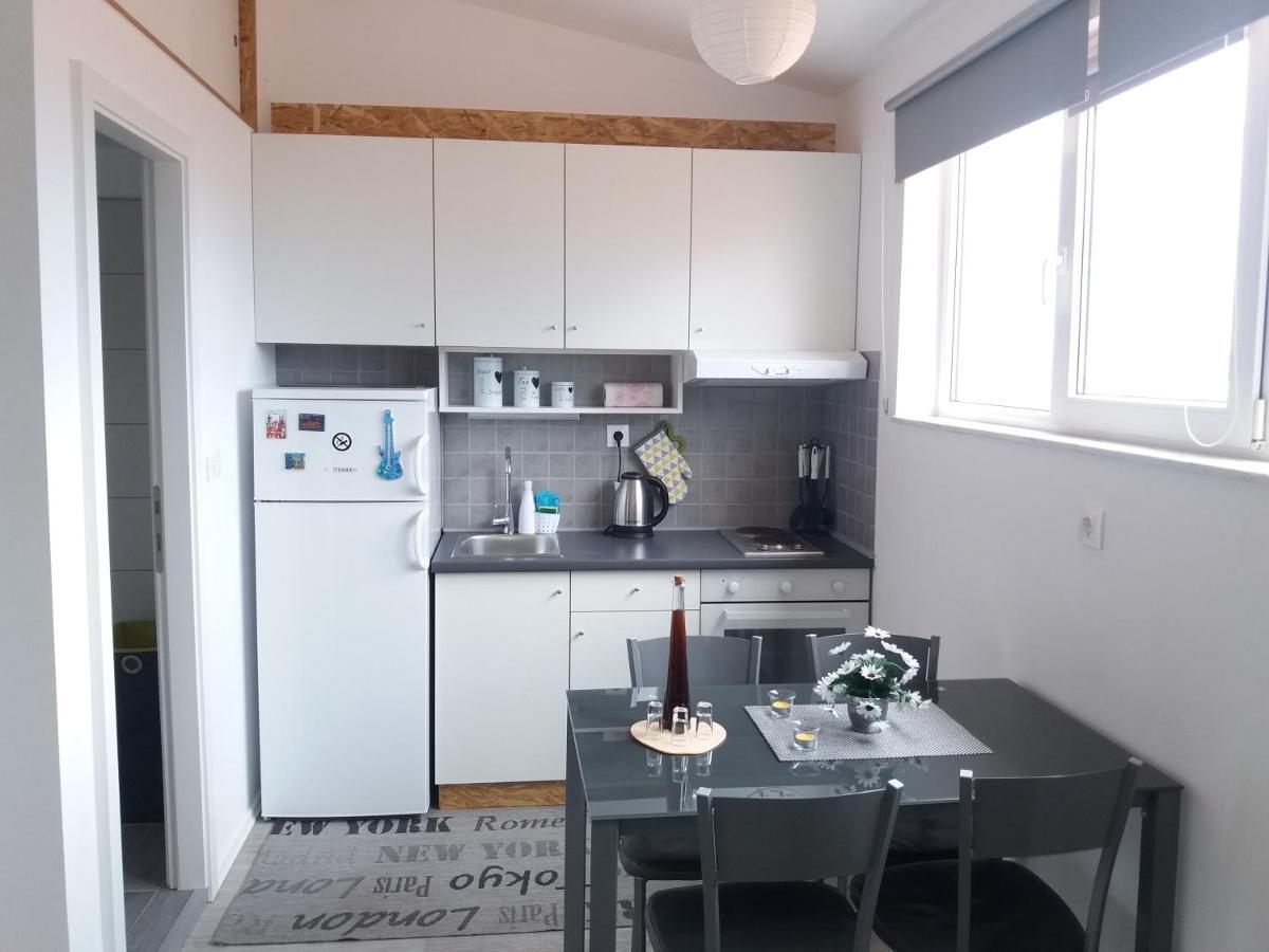 Apartman Luka คาชเตลา ภายนอก รูปภาพ